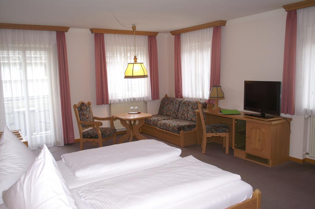 Scharmerhof Хоенбрун Екстериор снимка