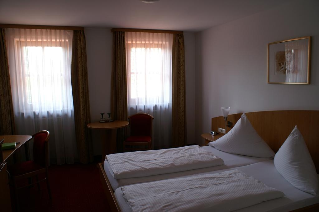 Scharmerhof Хоенбрун Екстериор снимка